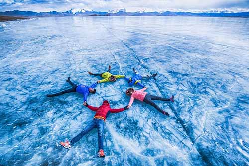 贝加尔湖冬季美景有哪些 贝加尔湖旅游攻略