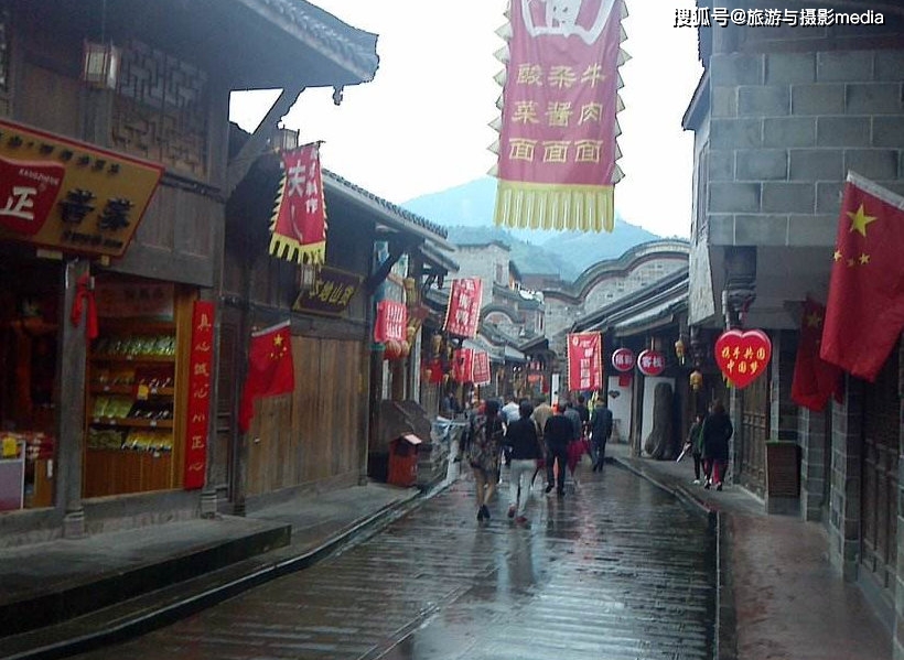 一座惨遭埋没的古镇,当地人称长寿之乡,现摇身一变成5A景区! 一座惨遭埋没的古镇,当地人称长寿之乡,现摇身一变成5A景区!